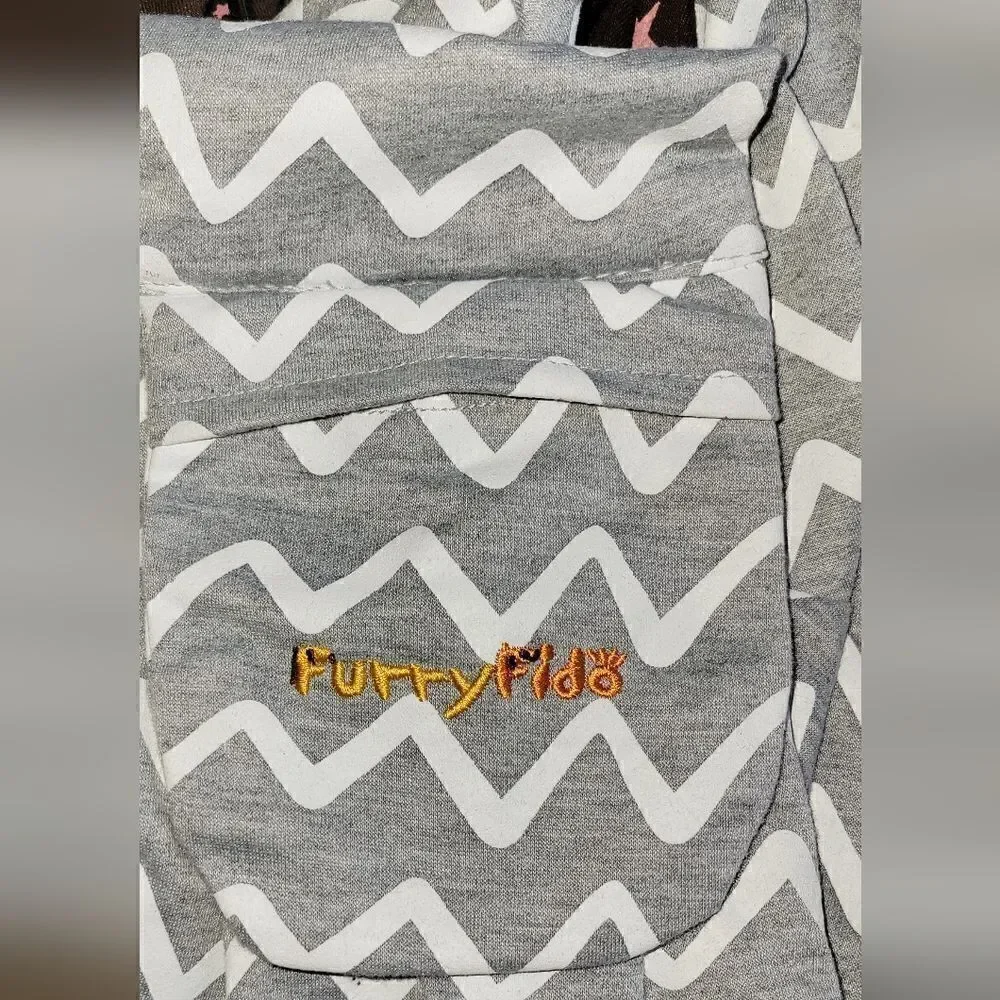 NWOT Furry Fido Chevron Grey Adjustable Pocket Pet Sling Papoose Carrier